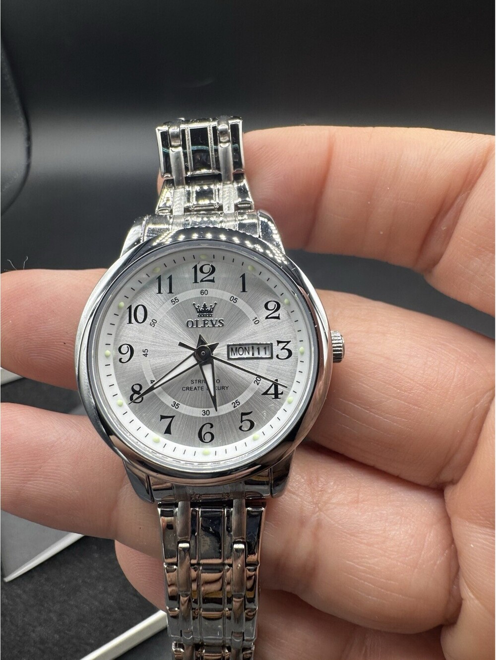 OLEVS Womens Quartz Watch Day Date Silver Tone Stainless Steel Bracelet Box